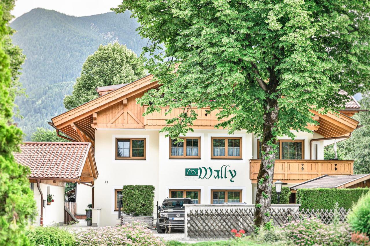 Ferienwohnungen "Zur Wally", Apartment Sauba Garmisch-Partenkirchen Exterior photo